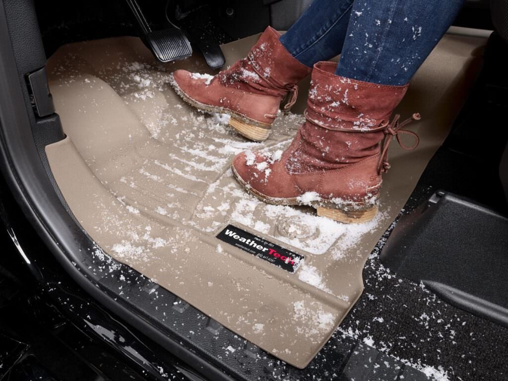 WEATHERTECH | FLOORLINER | 2014-2018 GM 1500/2015-2019 2500HD | SET | CREW CAB CARPET BUCKET SEATING | W/O SHI gallery image