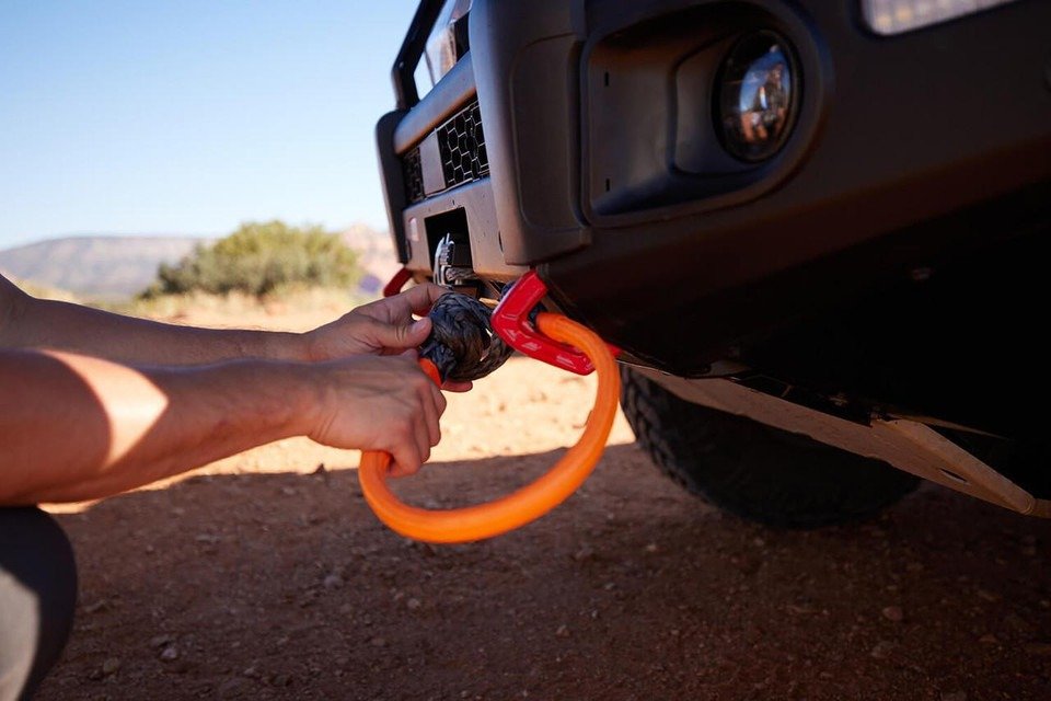 ARB | SOFT CONNECT SHACKLE | 14.5T EA gallery image