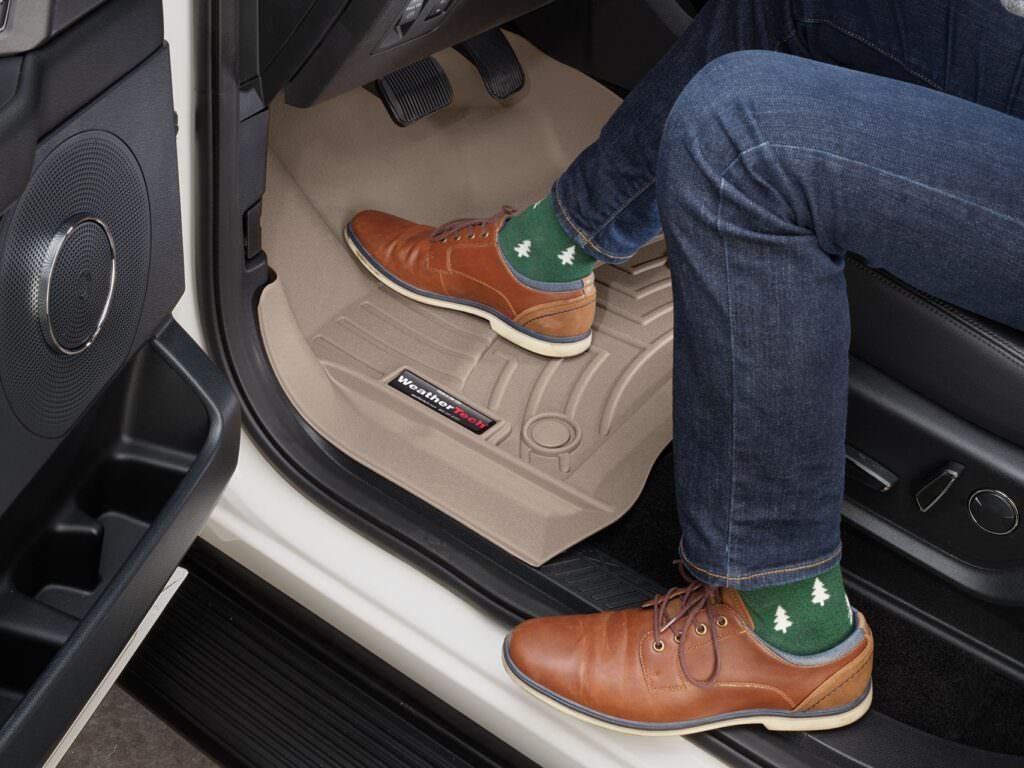 WEATHERTECH | FLOORLINER | 2024+ INEOS GRENADIER | مجموعة | أسود gallery image
